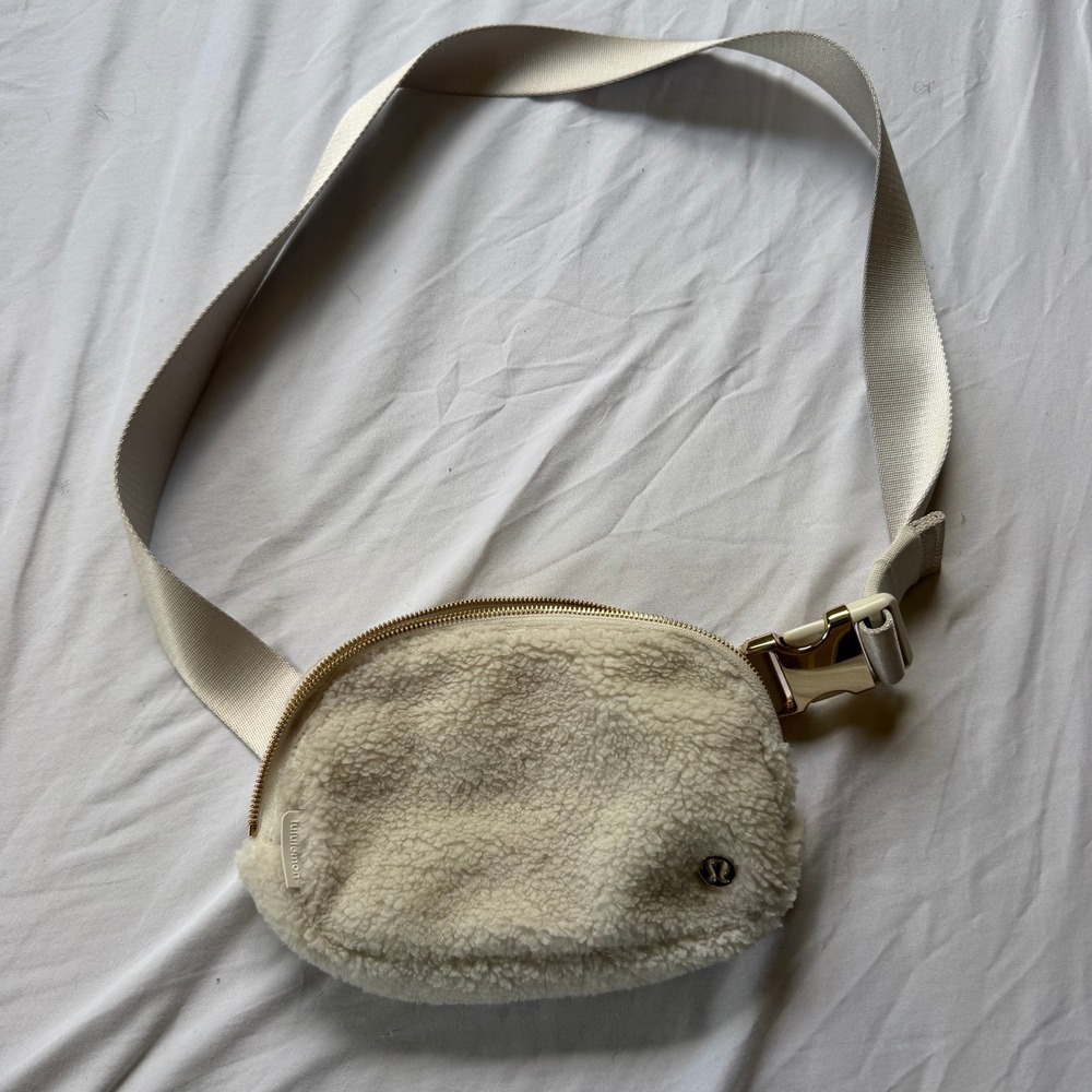 Lululemon Everywhere Belt Bag Fleece Ivory Gold Hardware LU9B91S Ivory One Size